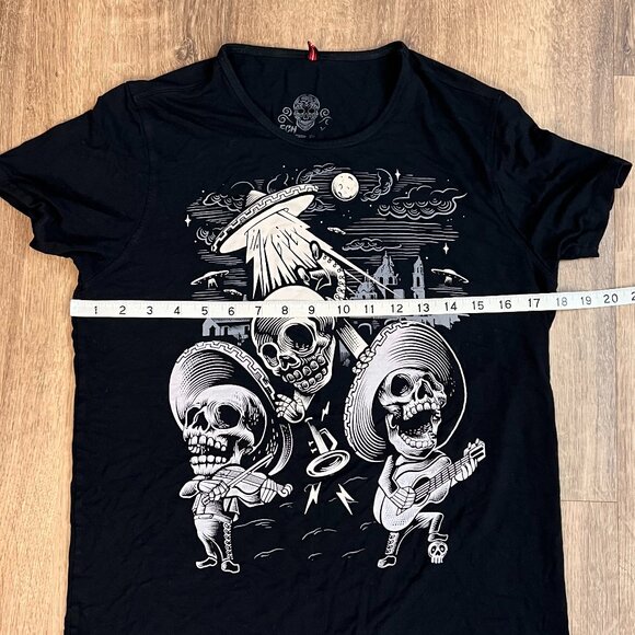 Ay Guey Skeleton Space Ship Glow in the Dark Tee Sz S - Picture 6 of 8